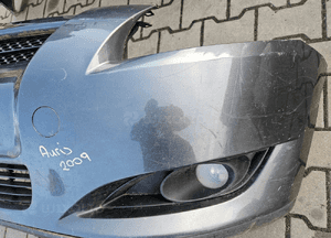 Toyota Auris I 1 zderzak przód przedni grill 6