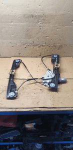 Mechanizm podnośnik szyby lewy przód przedni lewy Opel Zafira C 13260137 20951581 1