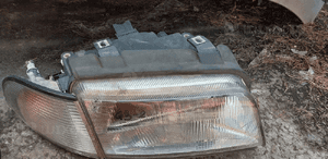 Przod przednia lampa prawa audi A4 B5 2