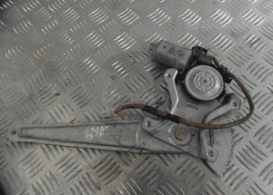 MAZDA PREMACY PODNOSNIK SZYB LEWY TYL 862100-3932 1