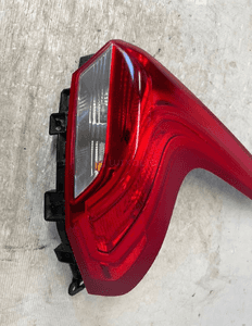 Volvo V40 ii lampa tył prawa 31395845 3