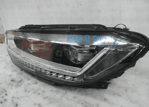 Vw touran iii 5TB 15-22 full led bdb lampa przednia lewa 2
