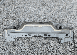 toyota AURIS I 07-11 belka podłoga pas tylny 4
