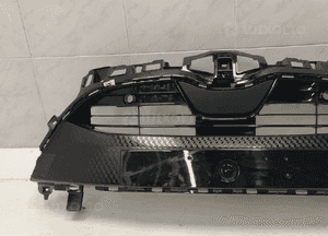 Toyota yaris XP210 grill atrapa chłodnicy czarny połysk pdc - czujniki parkowania czarny połysk oryginał 5