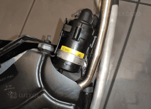 Audi Q7 4L lift webasto ogrzewanie postojowe dogrzewacz mocowanie rury oryg 11