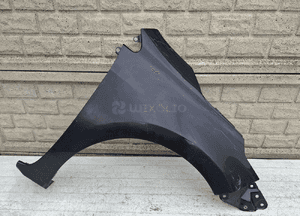 Toyota corolla E16 błotnik przedni prawy 1