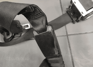 Bmw E60 E61 czarny pas prawy przód napinacz sprawny ładny oryginał 3