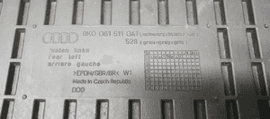 Dywaniki wycieraczki wykładziny tył tylne gumowe Audi A4 B8 8K0061511 7