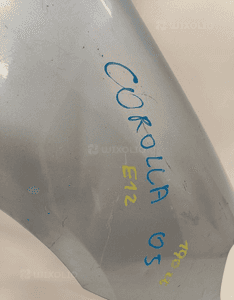 Toyota Corolla e12 02-06 BŁOTNIK PRAWY PRZÓD 2