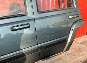 Jeep commander xh xk drzwi lewy tył oryginał w kolor 11