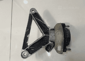 AUDI A4 B6 1.8 3.0 ŁAPA PODUSZKA WSPORNIK  SKRZYNI 8E0399115J 3