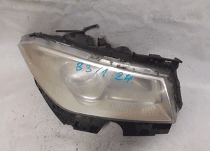 Przod przednia lampa prawa renualt megane ii 2