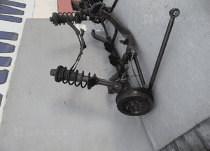 ZAWIESZENIE PRAWY TYŁ ZWROTNICA TYLNA FREELANDER I