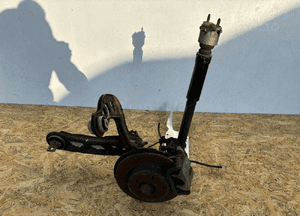 MERCEDES B W246 Zwrotnica tył Lewy - 16386 1