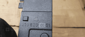 Przełącznik panel grzania foteli Mercedes E-Klasa W210 2108200151 6