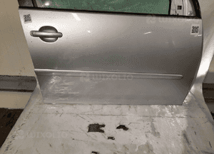 Drzwi przód przednie prawe vw volkswagen golf 5 LA7W srebrny 5D 5 drzwi hb 5