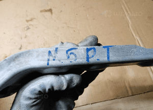 Łapa mocowanie wspornik reakcyjny BMW M5 G30 F90 6861142 4