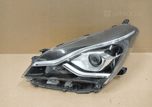 Lampa lewa lewy reflektor toyota yaris iii 3 led lift 17-20 1