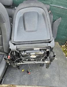 Fotele Fotel Kanapa Skladana Ciemne Grzane Elektryczne Ledzwia Podswietlanie  Audi A4 B8 Kombi Avant 17