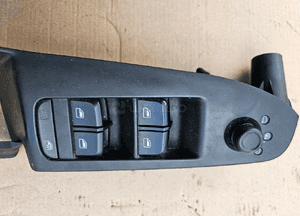 Audi A4 B8 panel sterowania szyb 3