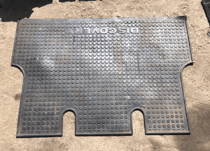 Dywan mata gumowa bagażnika Land Rover Discovery 1 I