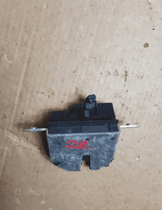 Zamek klapy bagażnika 13317445 OPEL CORSA D 06-14 2