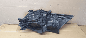 Lampa prawy przód przednia prawa Toyota Auris 4