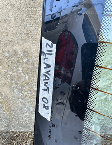 MERCEDES E 211 sedan tylna szyba tył zielona niebieska ciemna 3