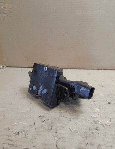 Zamek klapy tył bagażnika opel insignia kombi 2012 13581405 5