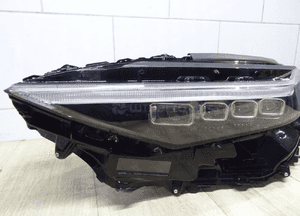Toyota Bz4X lampa lewa full led 2