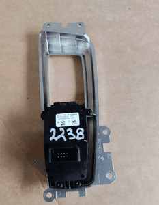PRZEŁĄCZNIK WŁĄCZNIK PRZYCISK HAMULCA RĘCZNEGO BMW F10 F11 9217594 1
