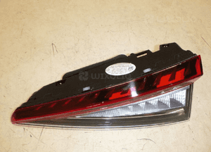 Skoda enyaq iv lampa prawy tył tylna led w klapę 3