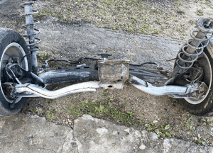 Mercedes B245 169  belka zawieszenia tył wachacz Piasta zacisk amortyzator 3