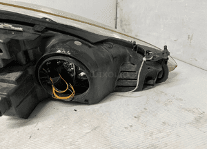 Lewa lampa przednia peugeot rcz uk 8