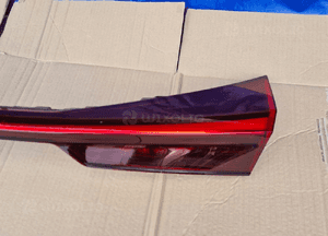 Lexus UX blenda klapy światła lampa 2