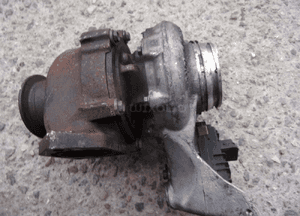 Bmw 2.0 d turbosprężarka 8512464 2