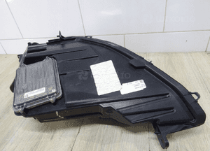 Tesla model s lift lampa prawy przód prawa przednia full led 105357500E 5