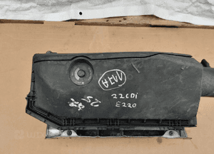 Obudowa filtra powietrza mercedes W210 W203 2.2 cdi 2.7 cdi A0000945568 1