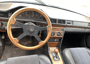 Mercedes 124 kierownica drewniana naba drewno 1