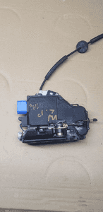 Zamek lewy przód przedni VW Skoda Seat 9 PIN 3
