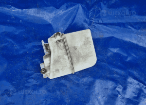 Toyota AVENSIS VERSO 01-06 2.0 vvt-i rezonator 1