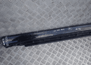 Listwa nakładka progowa próg prawa audi A4 B6 8E0853860 granat metalic 2