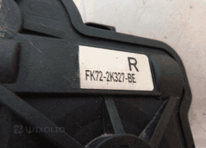 Jaguar xe X760 2.0 zacisk hamulcowy prawy tył 7