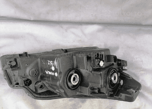 Lampa lewa lewy przód Suzuki Vitara 3 III 4