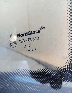 Szyba czołowa przód przednia grzana Seat Arosa 4