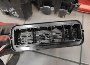 BMW 7 F01 F10 3.0D N57 STEROWNIK SILNIKA KOMPUTER ECU OBUDOWA ORYGINAŁ 7