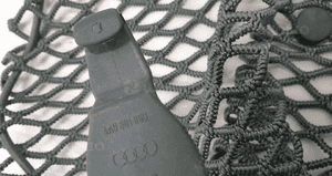 AUDI A6 C5 A8 SIATKA BAGAŻNIKA 4A9861869 4