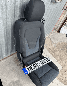 Mercedes 447 Vito EQV Metris fotel dopinany do trójki comfort koziołek  v klasA 1