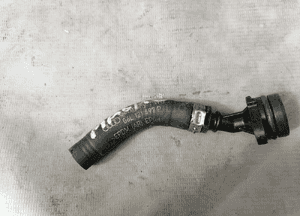 Przewód rurka wąż Porsche Audi 06L121497P