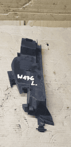 Kierownica powietrza lewa Mercedes A-Klasa W176 A1768880138 2